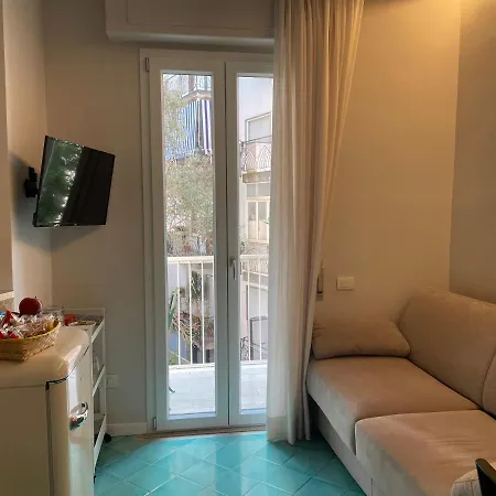 Giga Mare Guest house *
