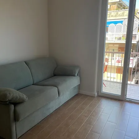 Πανσιόν Giga Mare 4*