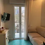 Giga Mare Πανσιόν 4*
